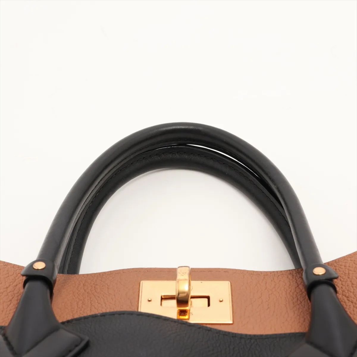 Louis Vuitton On My Side MM, Calf Leather Black