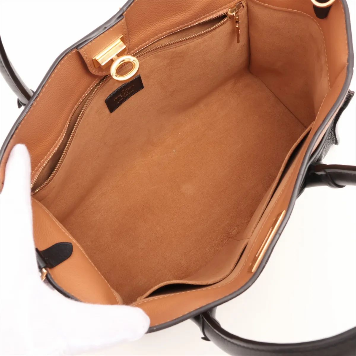 Louis Vuitton On My Side MM, Calf Leather Black