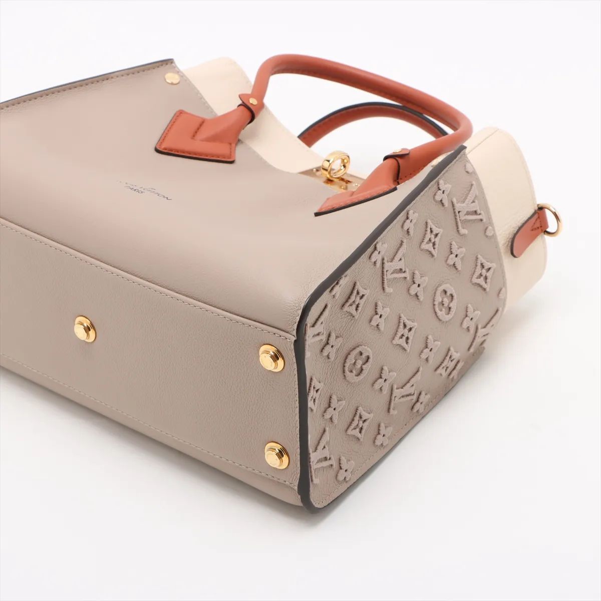 Louis Vuitton On My Side MM, Calf Leather