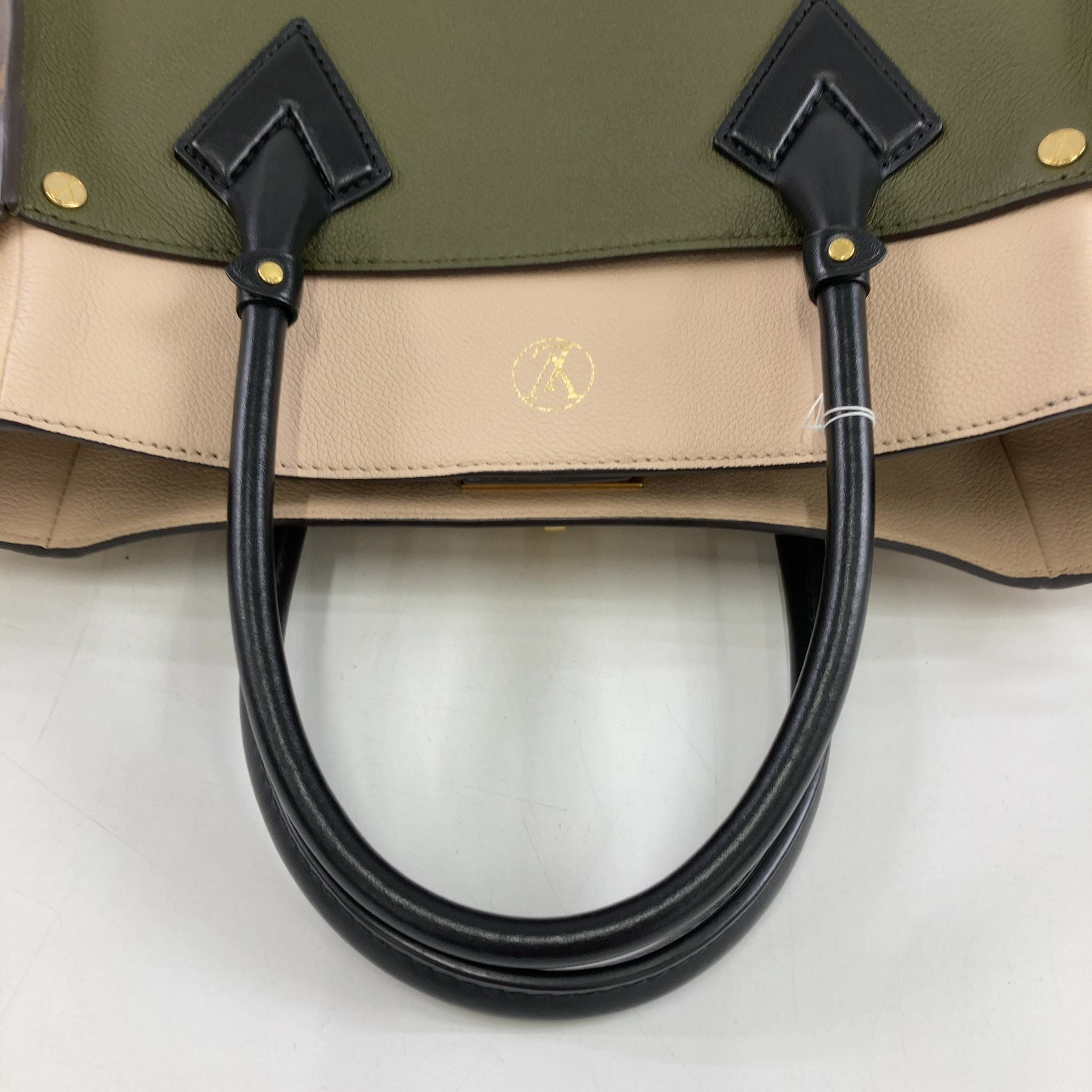 Louis Vuitton On My Side MM, Calf Leather Olive