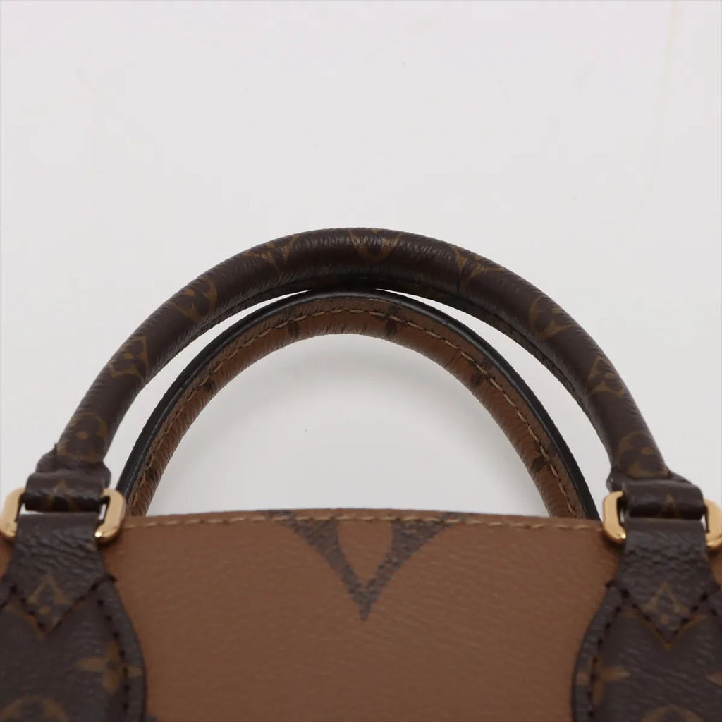 Louis Vuitton OnTheGo OM, Monogram Giant Reverse