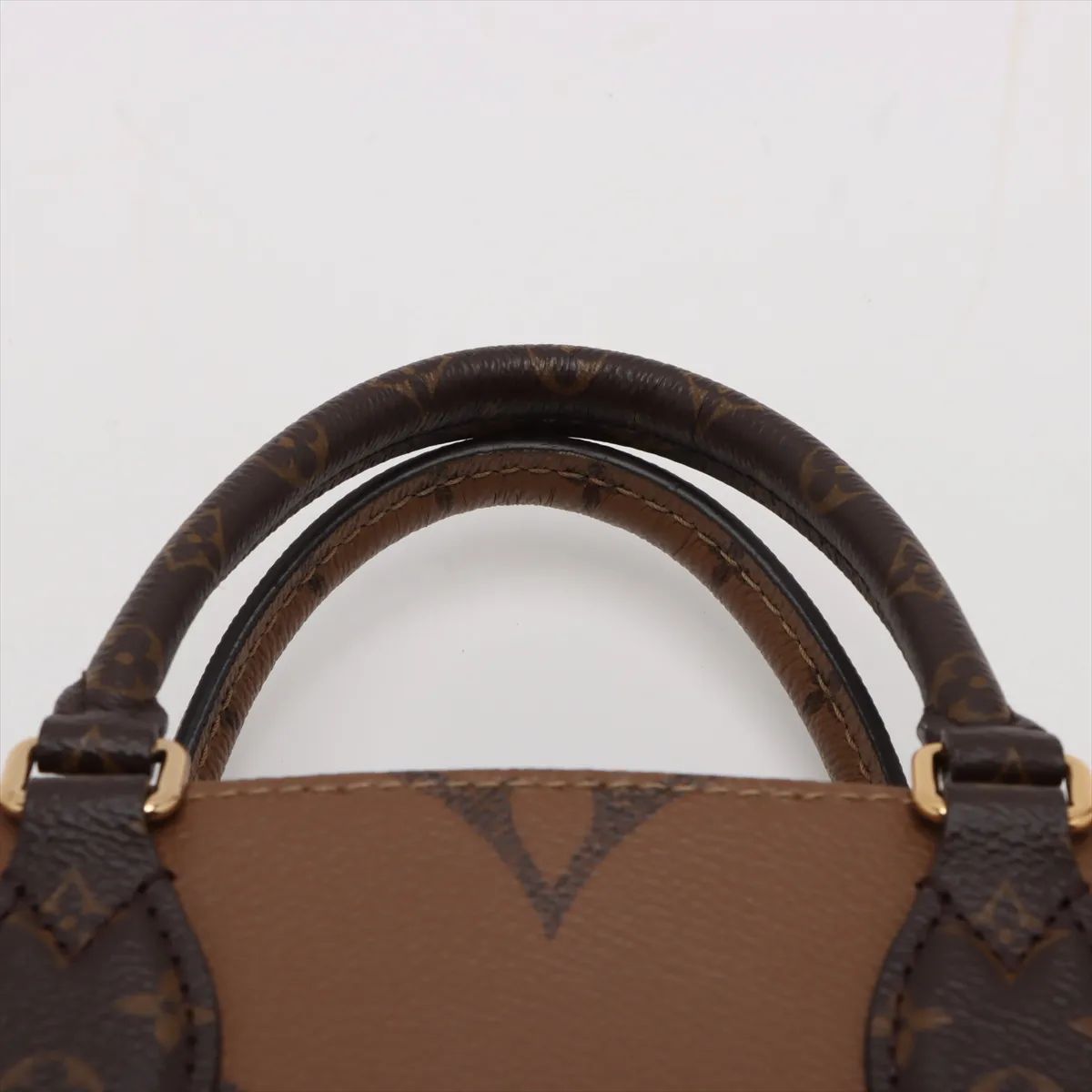Louis Vuitton OnTheGo OM, Monogram Giant Reverse