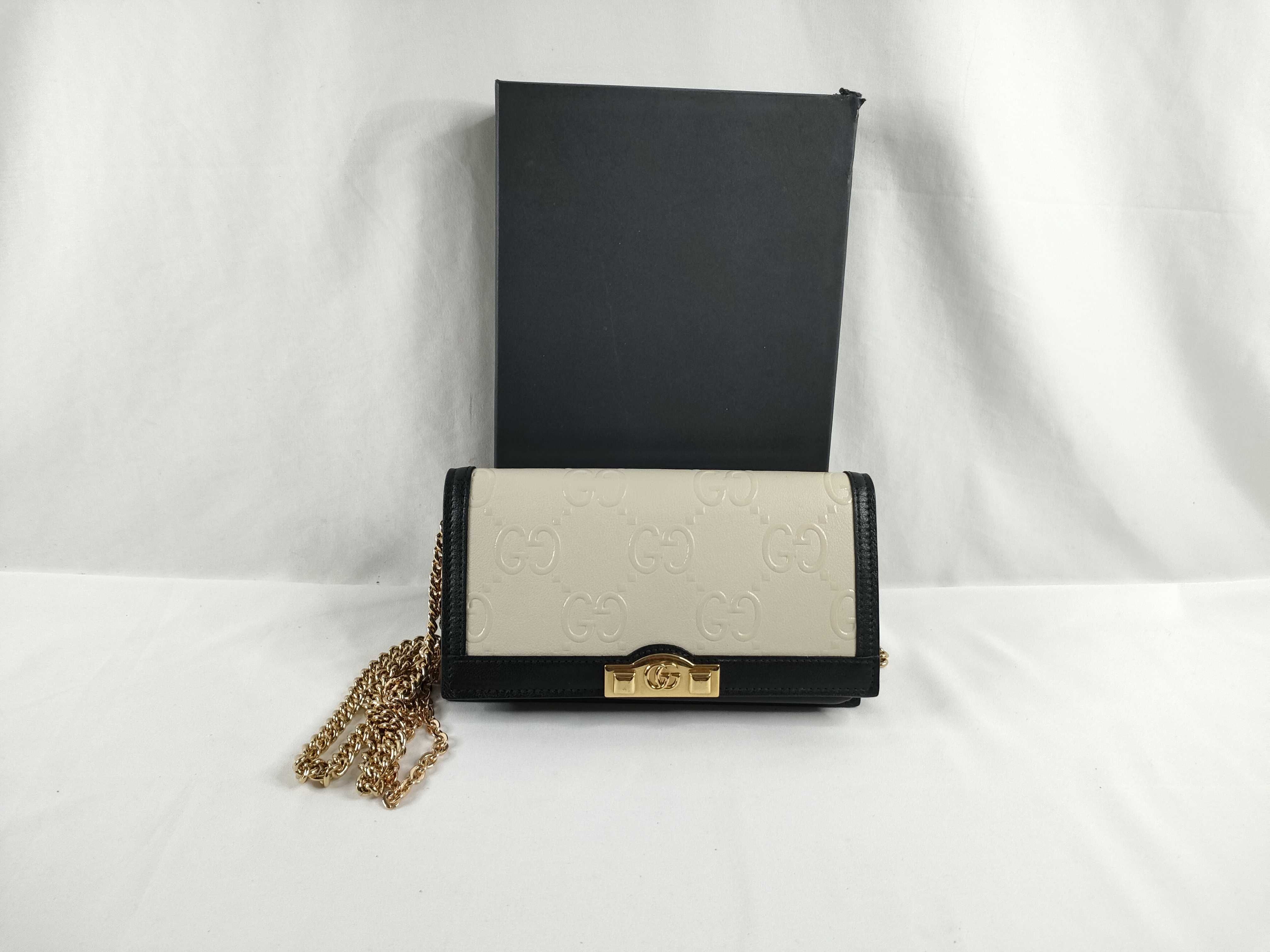 Gucci Chain Shoulder Bag Black X White