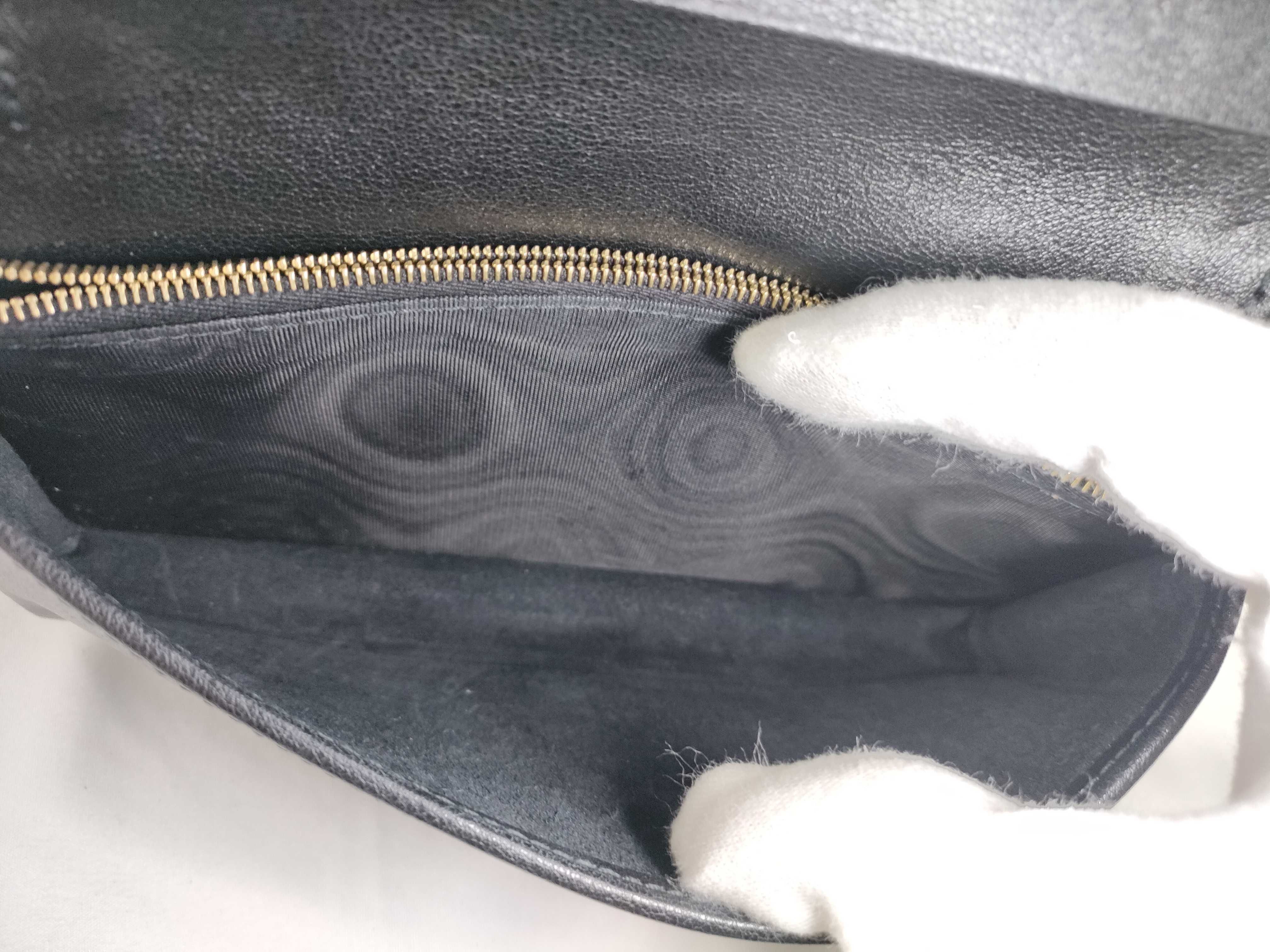 Gucci Chain Shoulder Bag Black X White