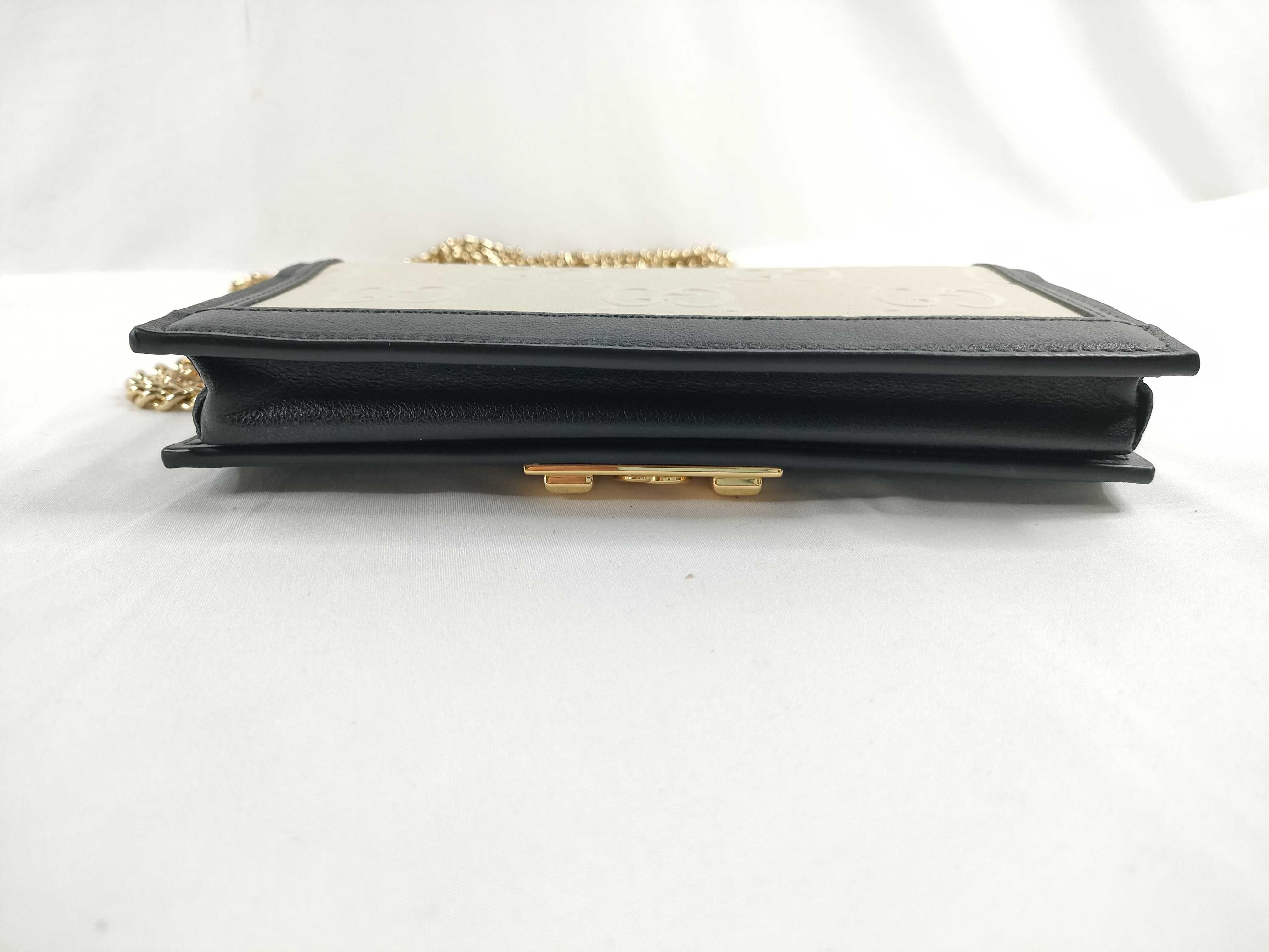 Gucci Chain Shoulder Bag Black X White
