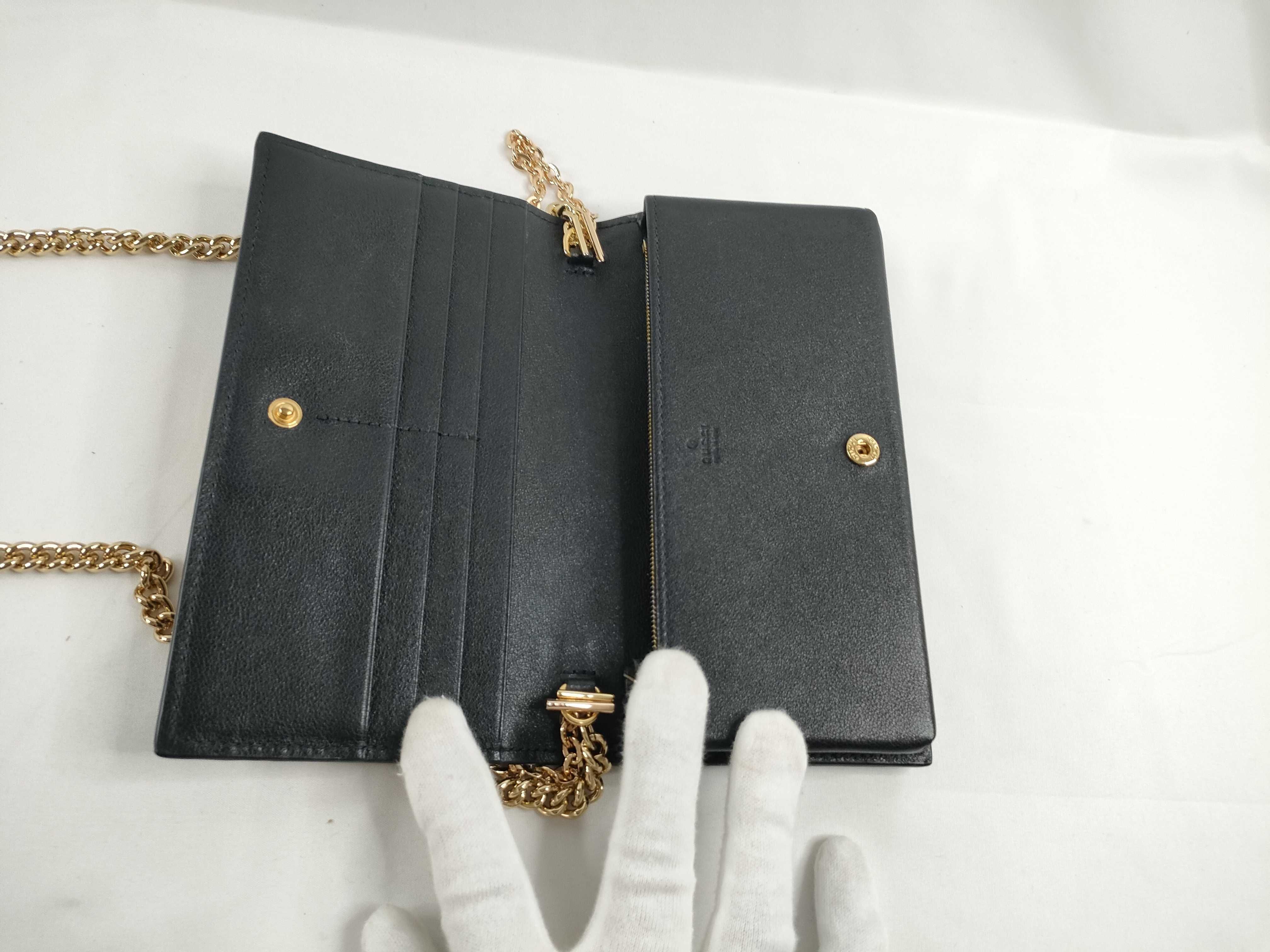 Gucci Chain Shoulder Bag Black X White