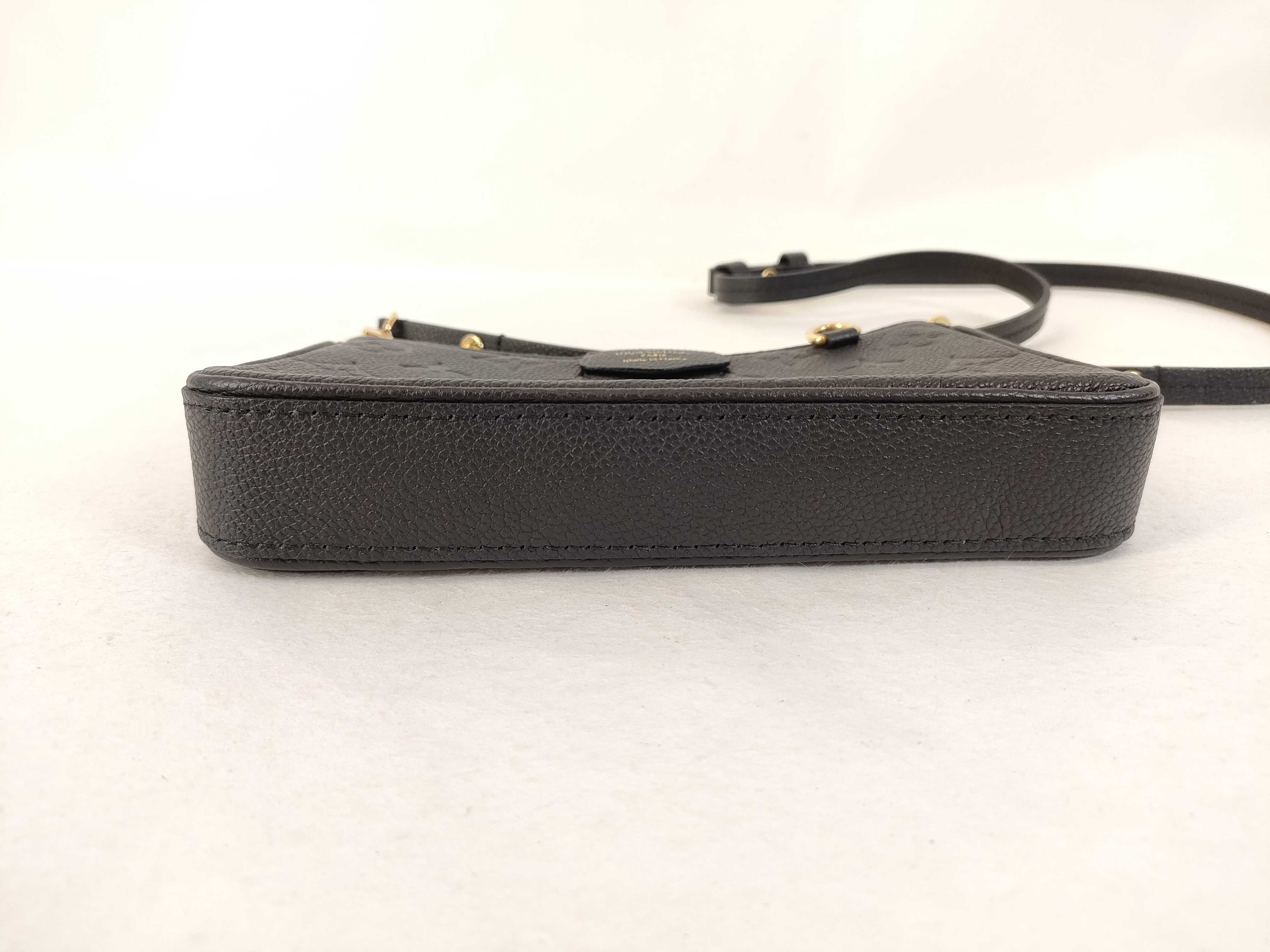 Louis Vuitton Easy Pouch Empreinte Leather Black