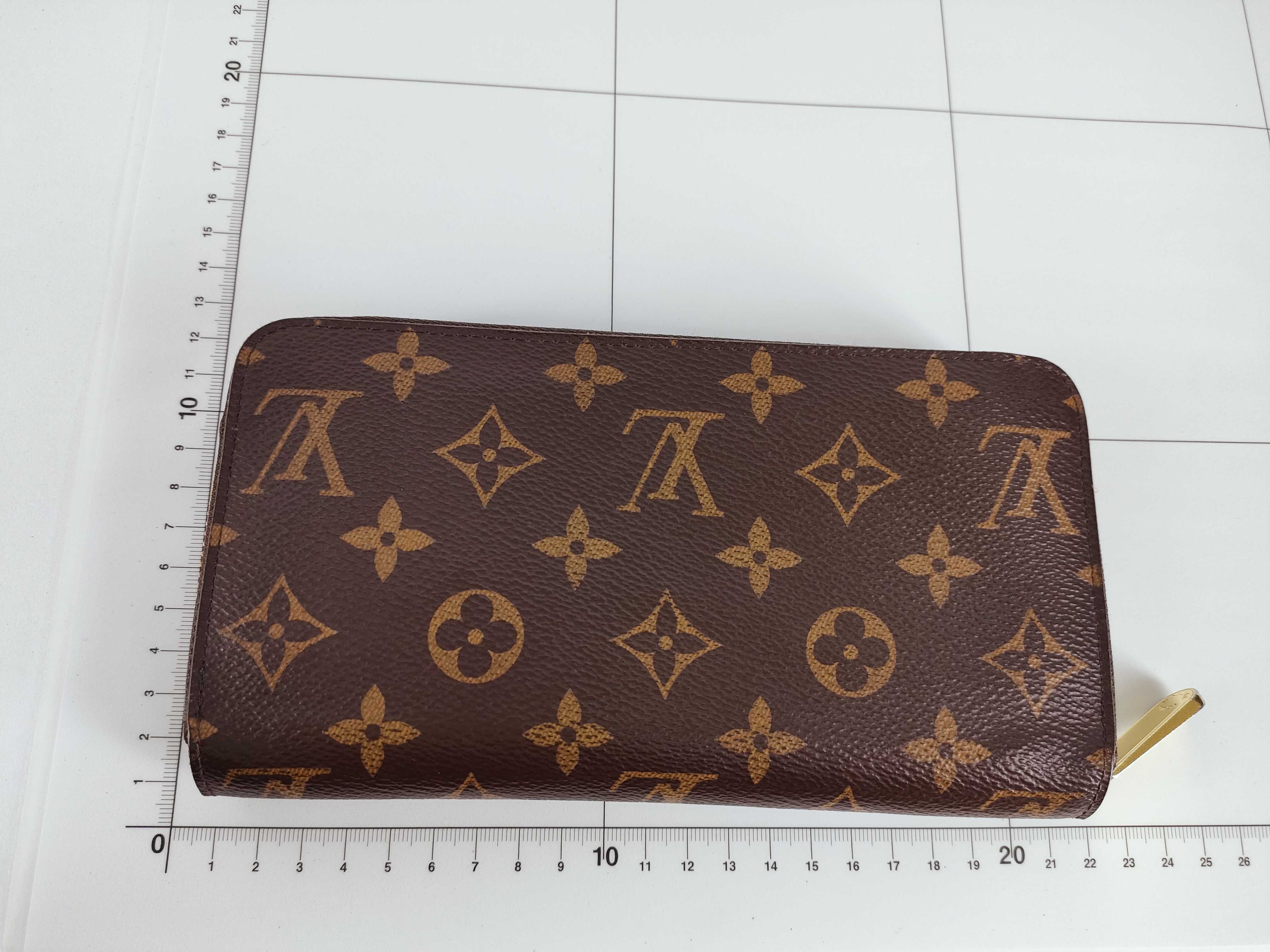 Louis Vuitton Zippy Wallet Fuchsia (M41895)