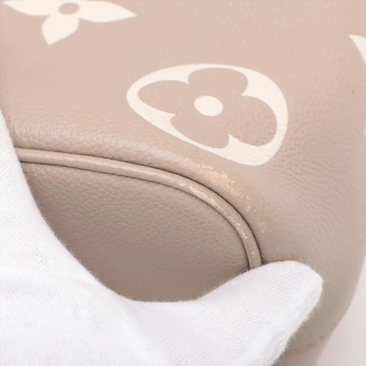 Louis Vuitton NeoNoe, Empreinte Monogram Giant Bicolor 109500
