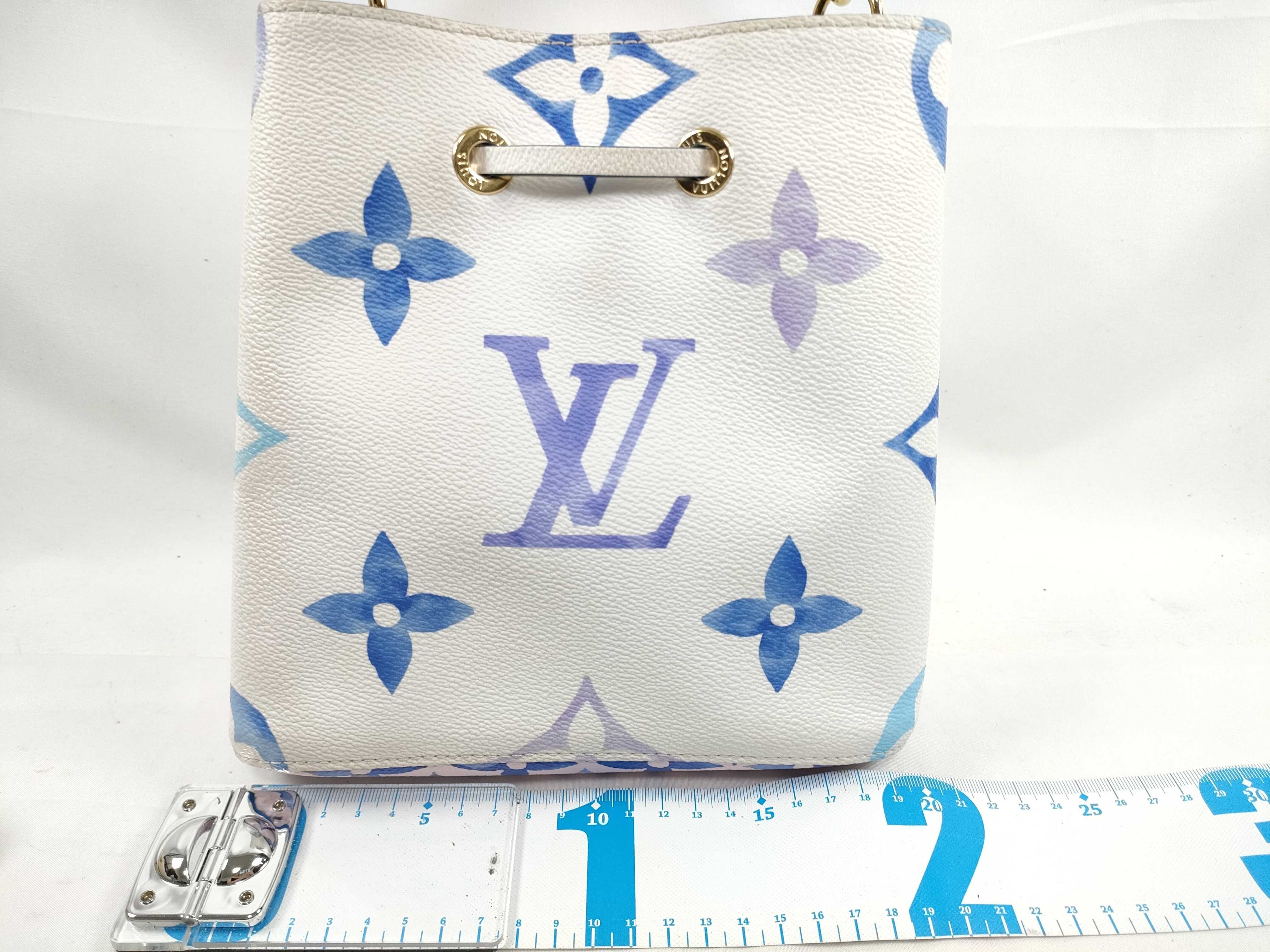 Louis Vuitton NeoNoe, Monogram Giant Watercolor BB