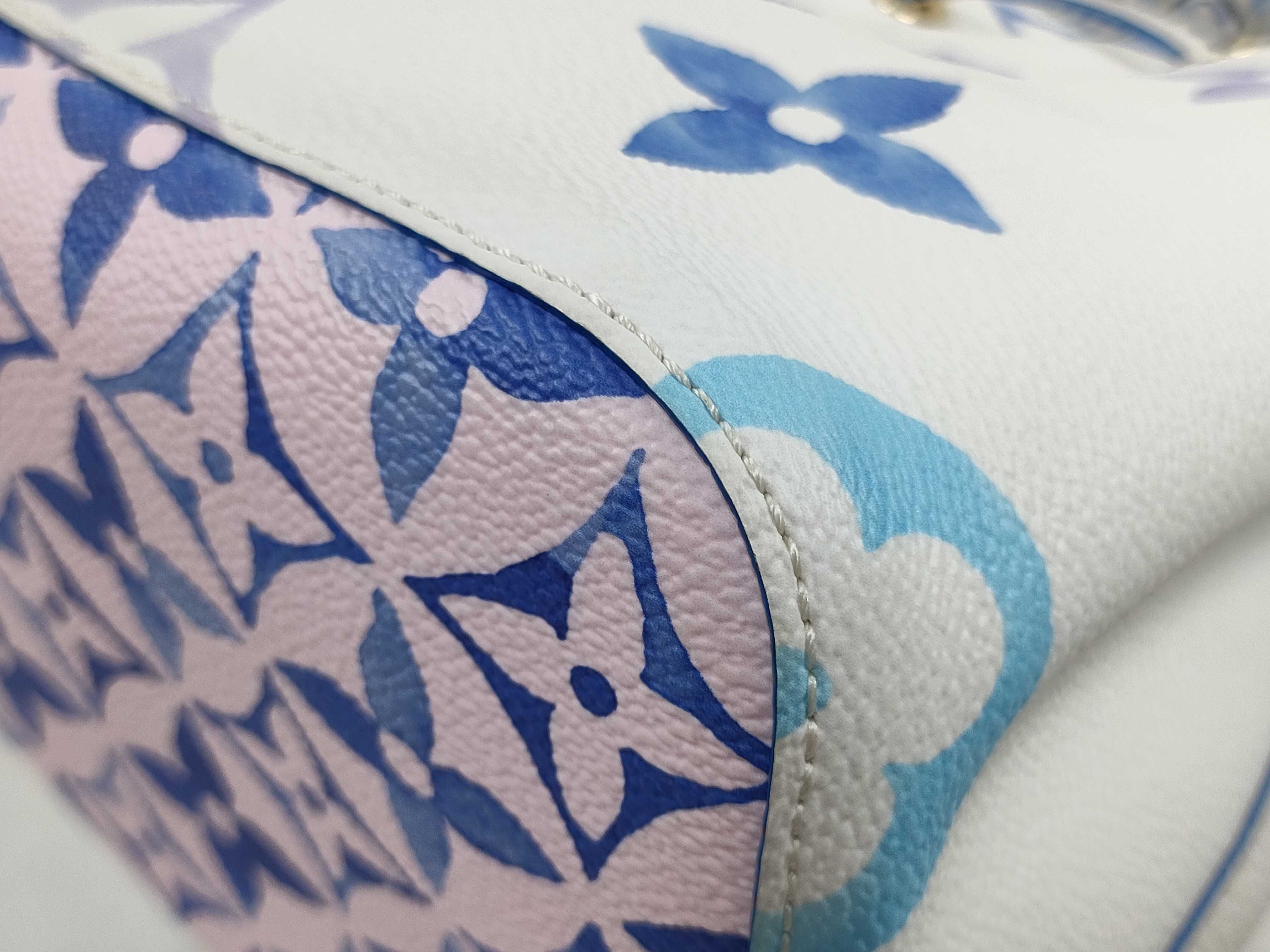 Louis Vuitton NeoNoe, Monogram Giant Watercolor BB