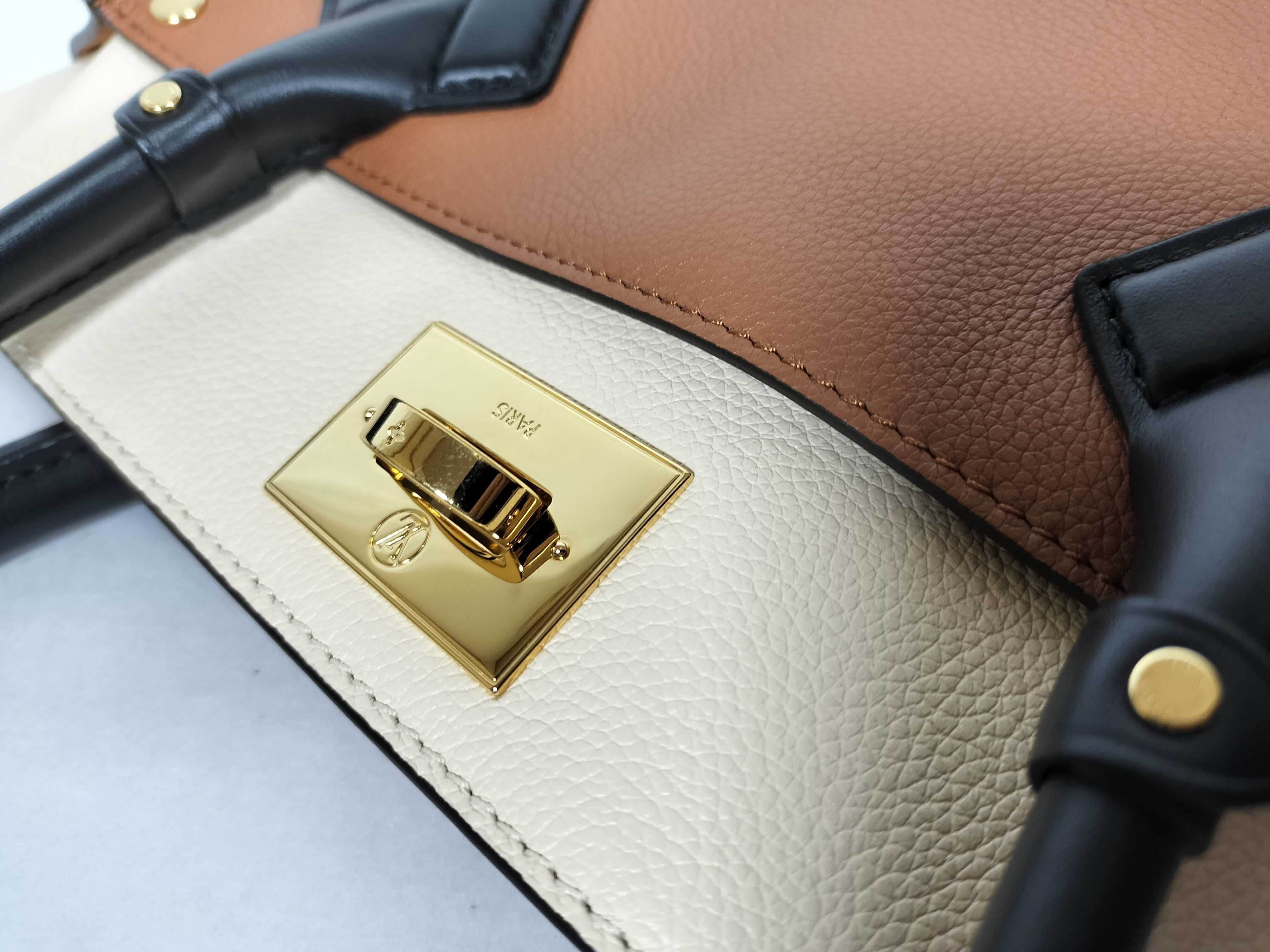 Louis Vuitton On My Side MM, Calf Leather