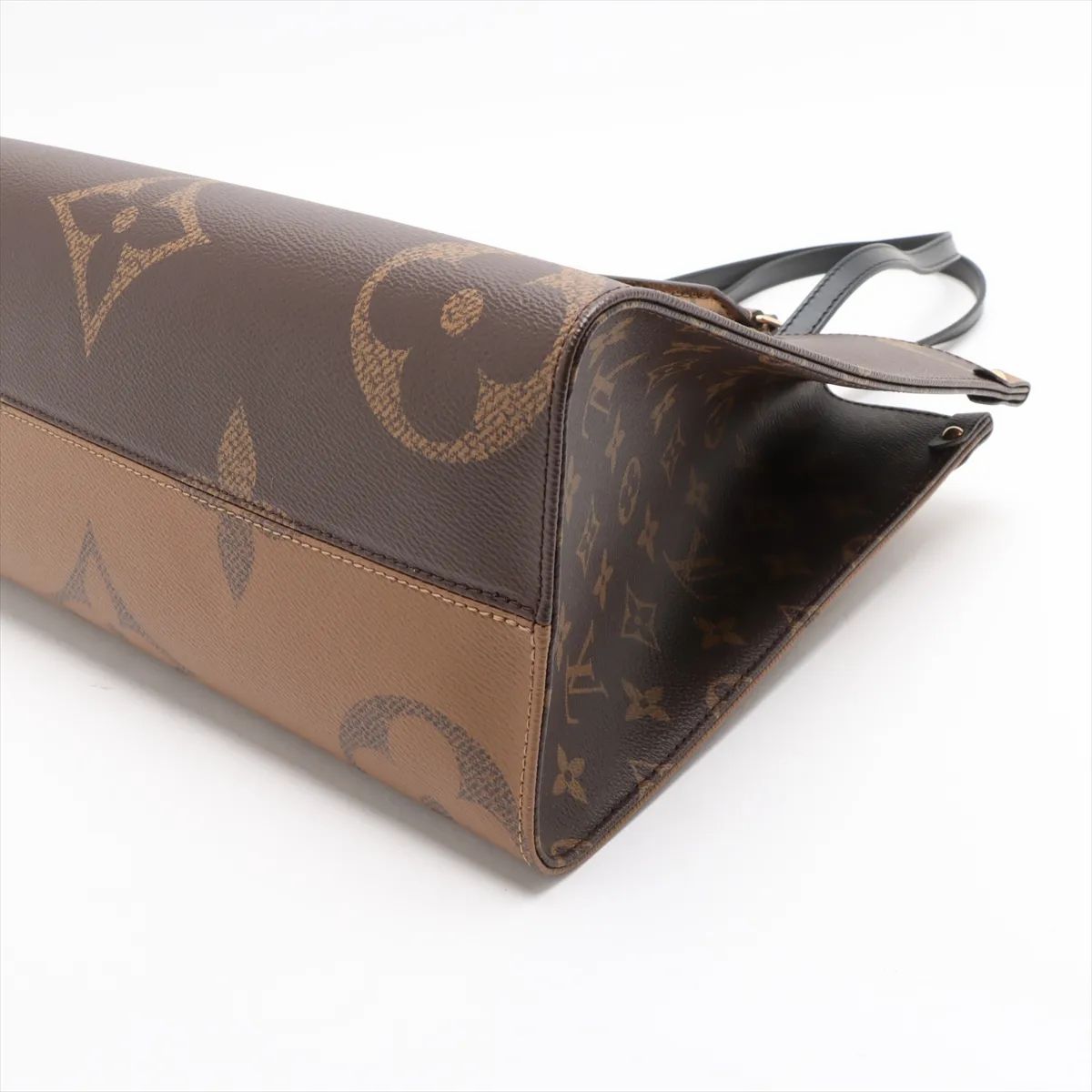 Louis Vuitton OntheGo NM MM Monogram Giant