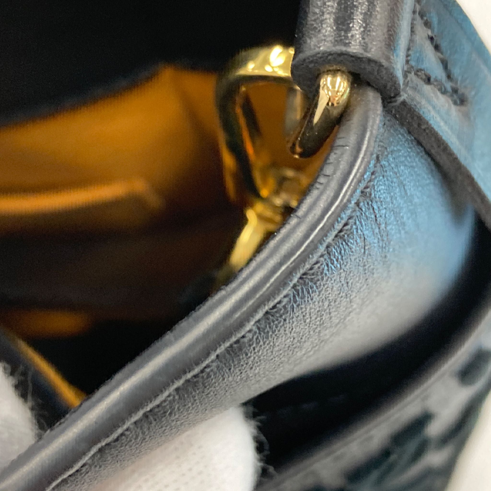 Louis Vuitton On My Side MM, Calf Leather Black