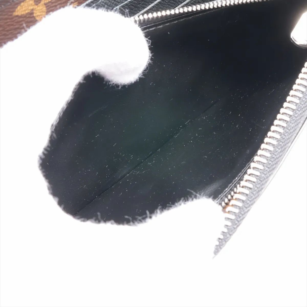 Louis Vuitton Zippy Dragonne, Monogram