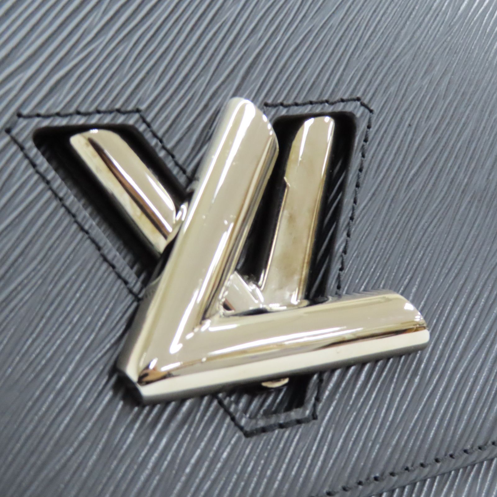 Louis Vuitton Twist, MM Epi