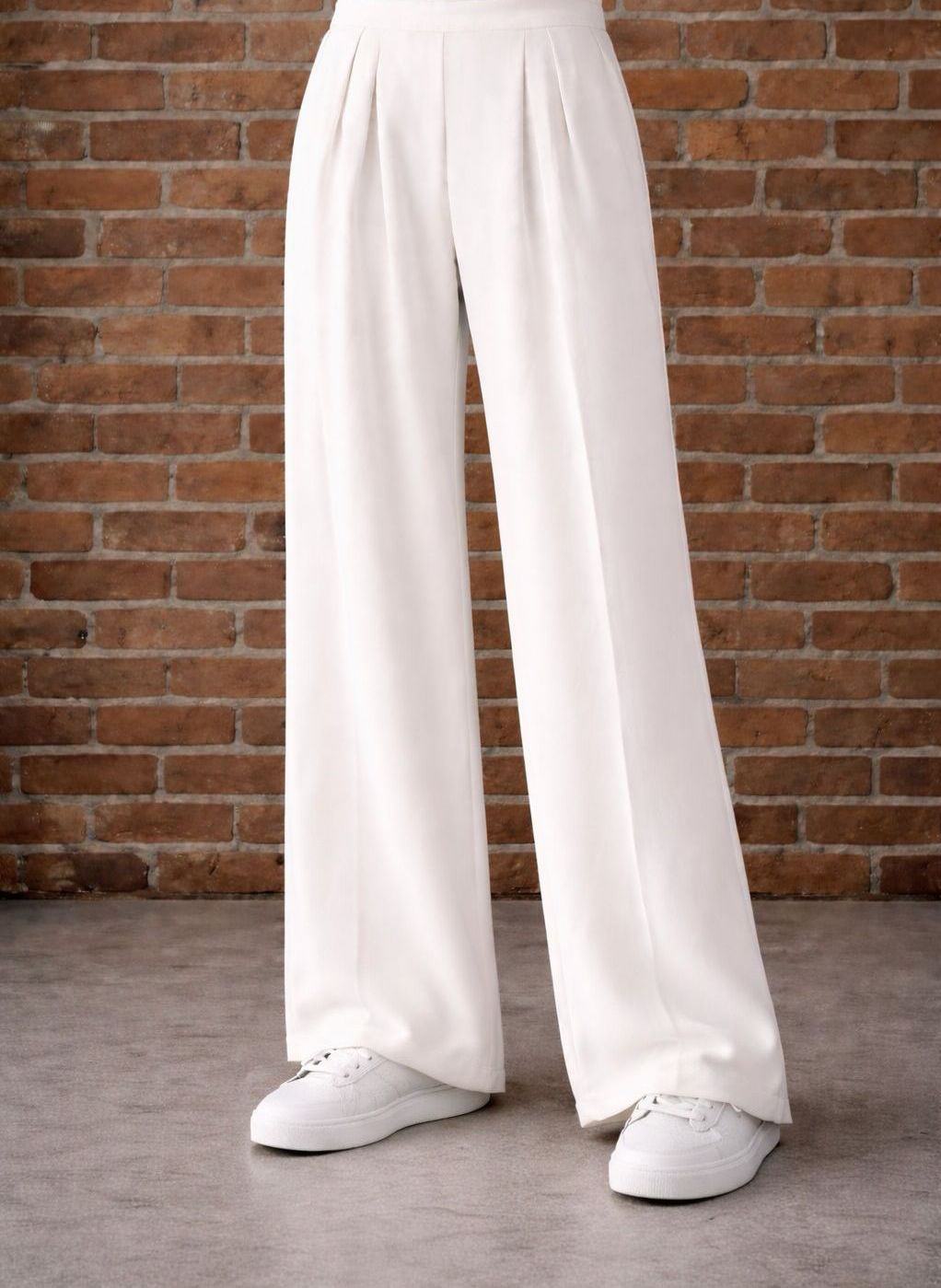 Elle Grey Pleated Wide Leg Sweatpants