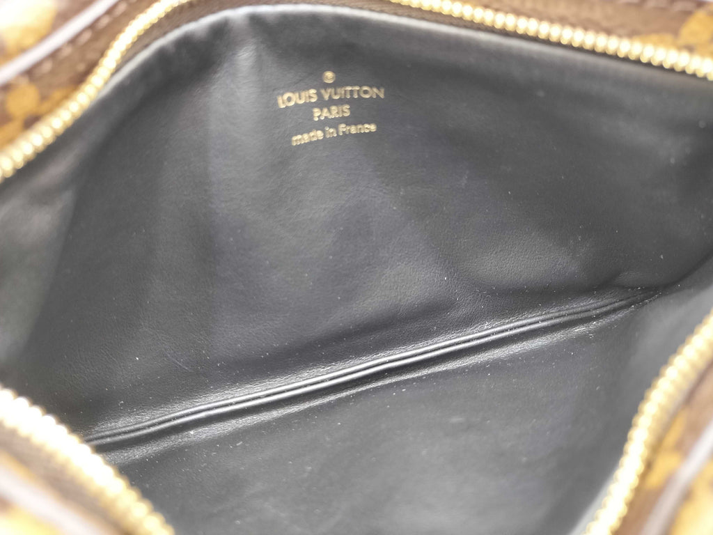 Louis Vuitton Monogram Pochette LV3