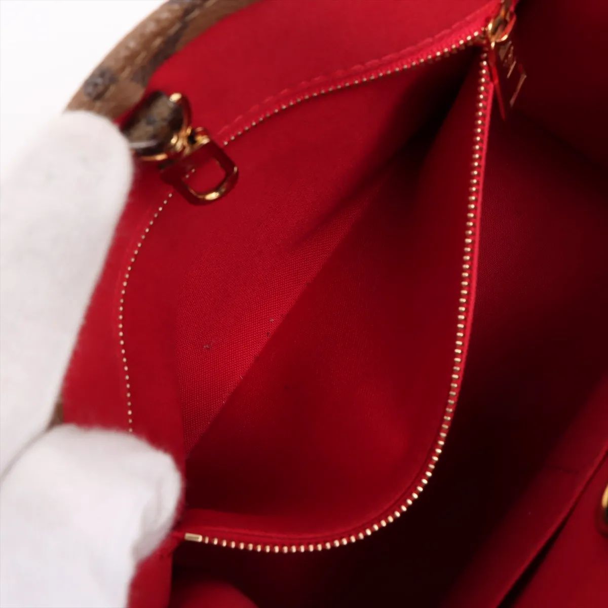 Louis Vuitton OnTheGo OM, Monogram Giant Reverse