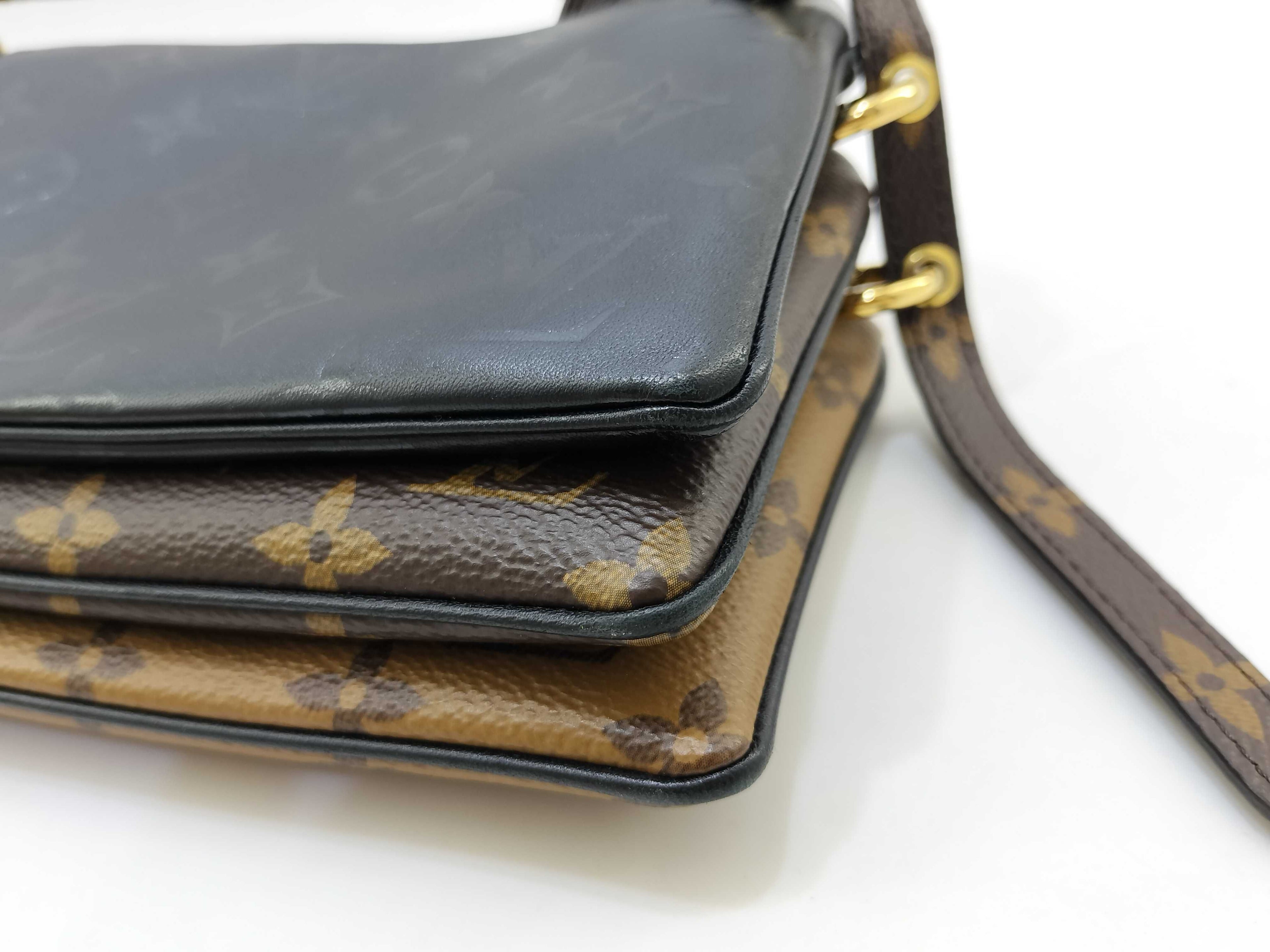 Louis Vuitton Monogram Pochette LV3
