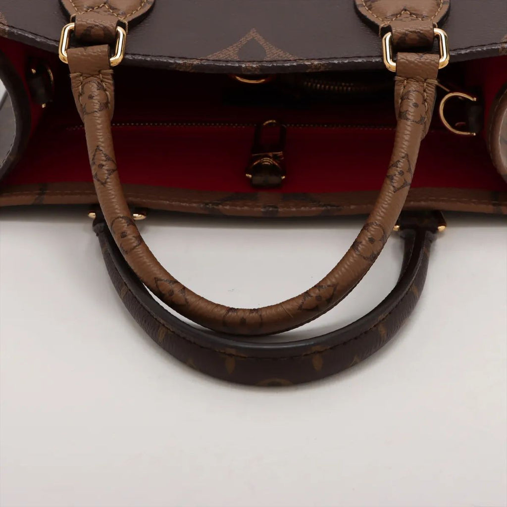Louis Vuitton OnTheGo OM, Monogram Giant Reverse