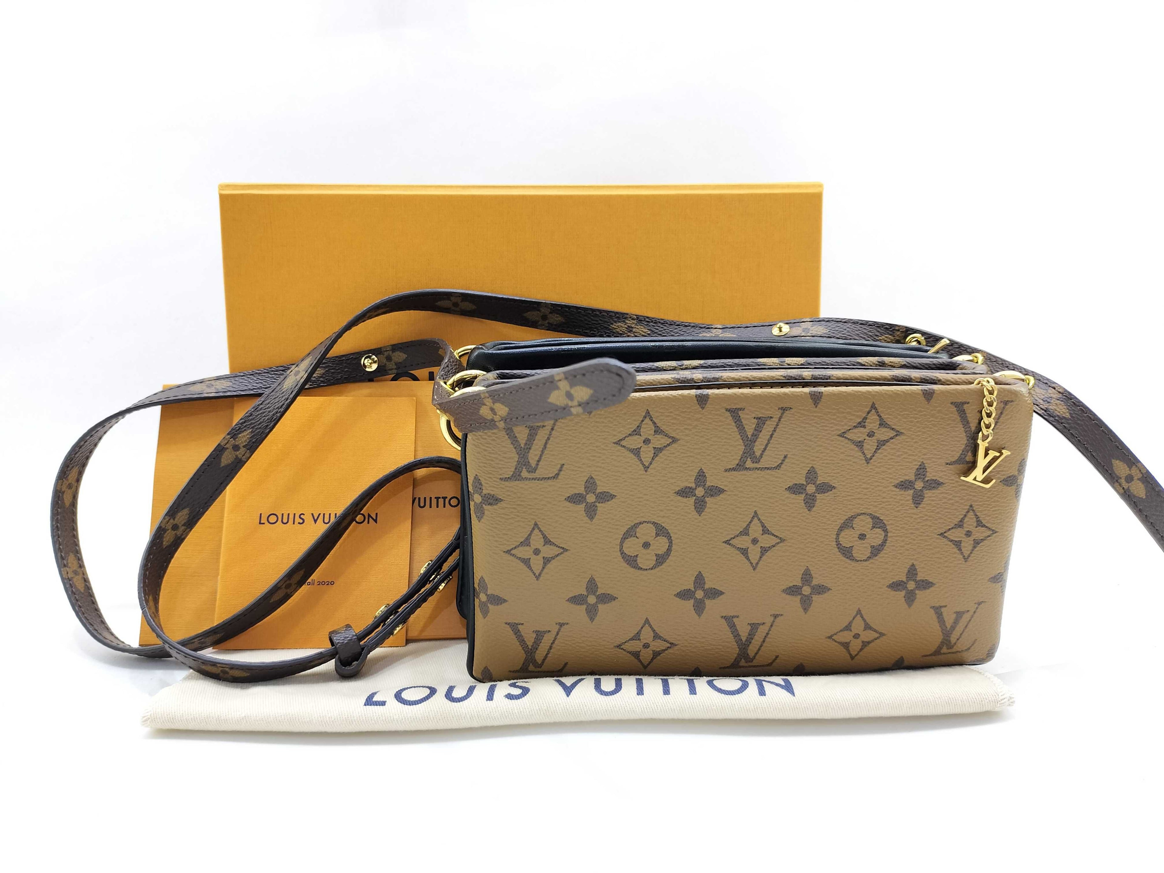 Louis Vuitton Monogram Pochette LV3