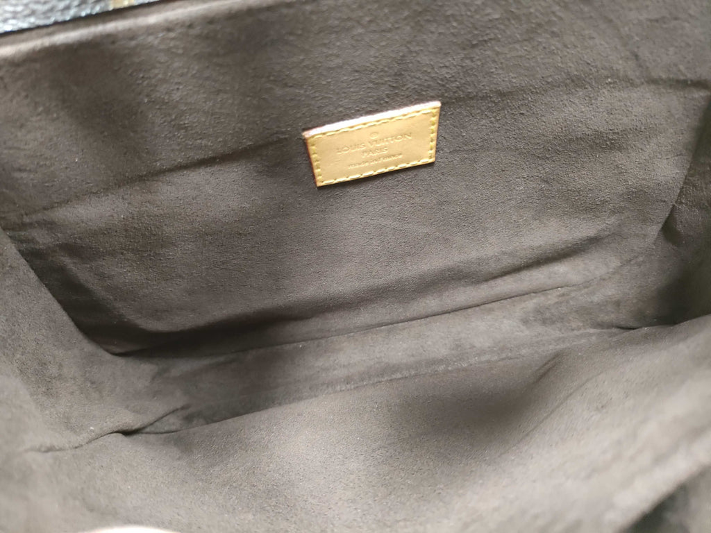 Louis Vuitton Pochette Metis Monogram