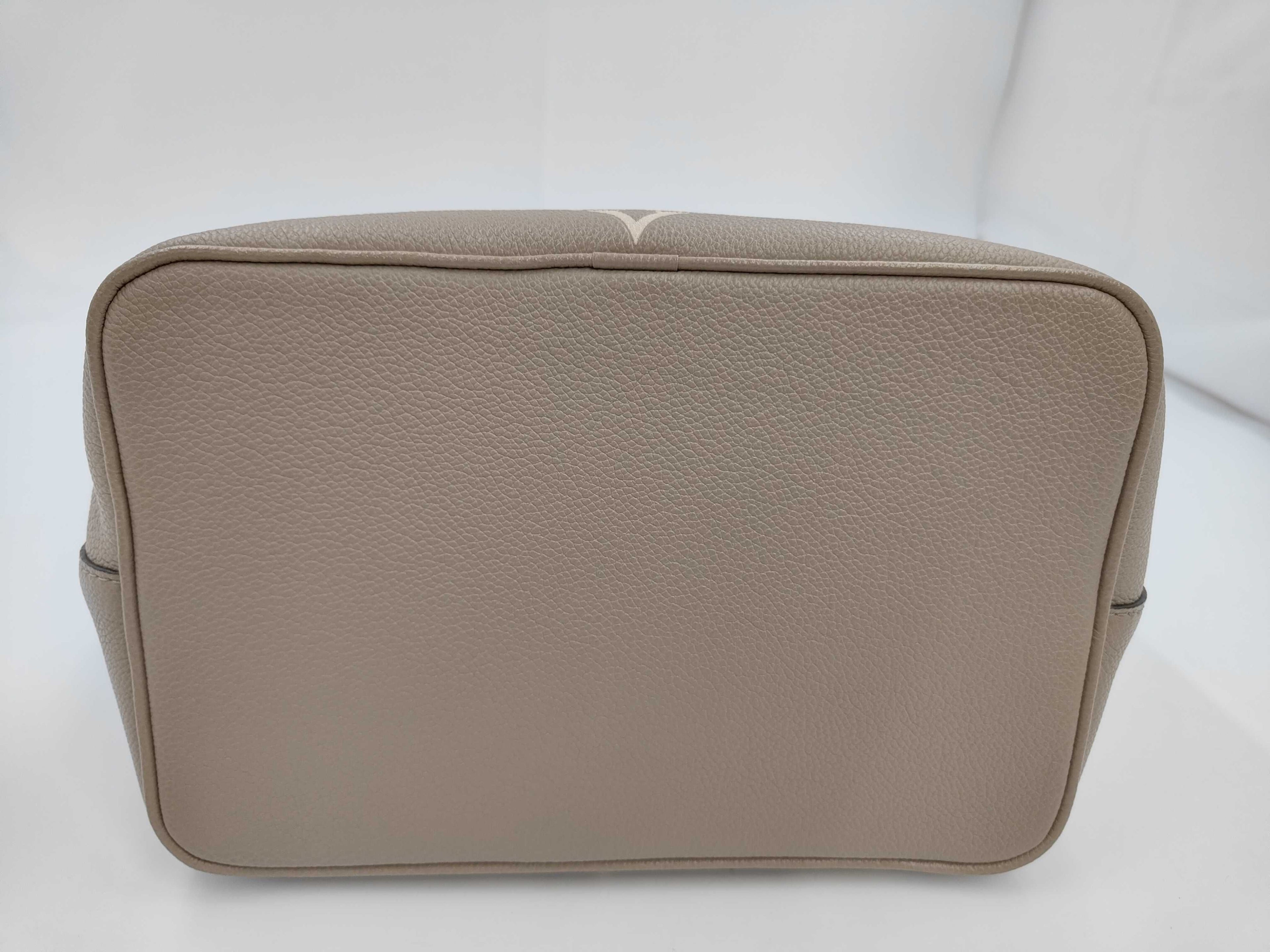Louis Vuitton NeoNoe, Empreinte Monogram Giant Bicolor