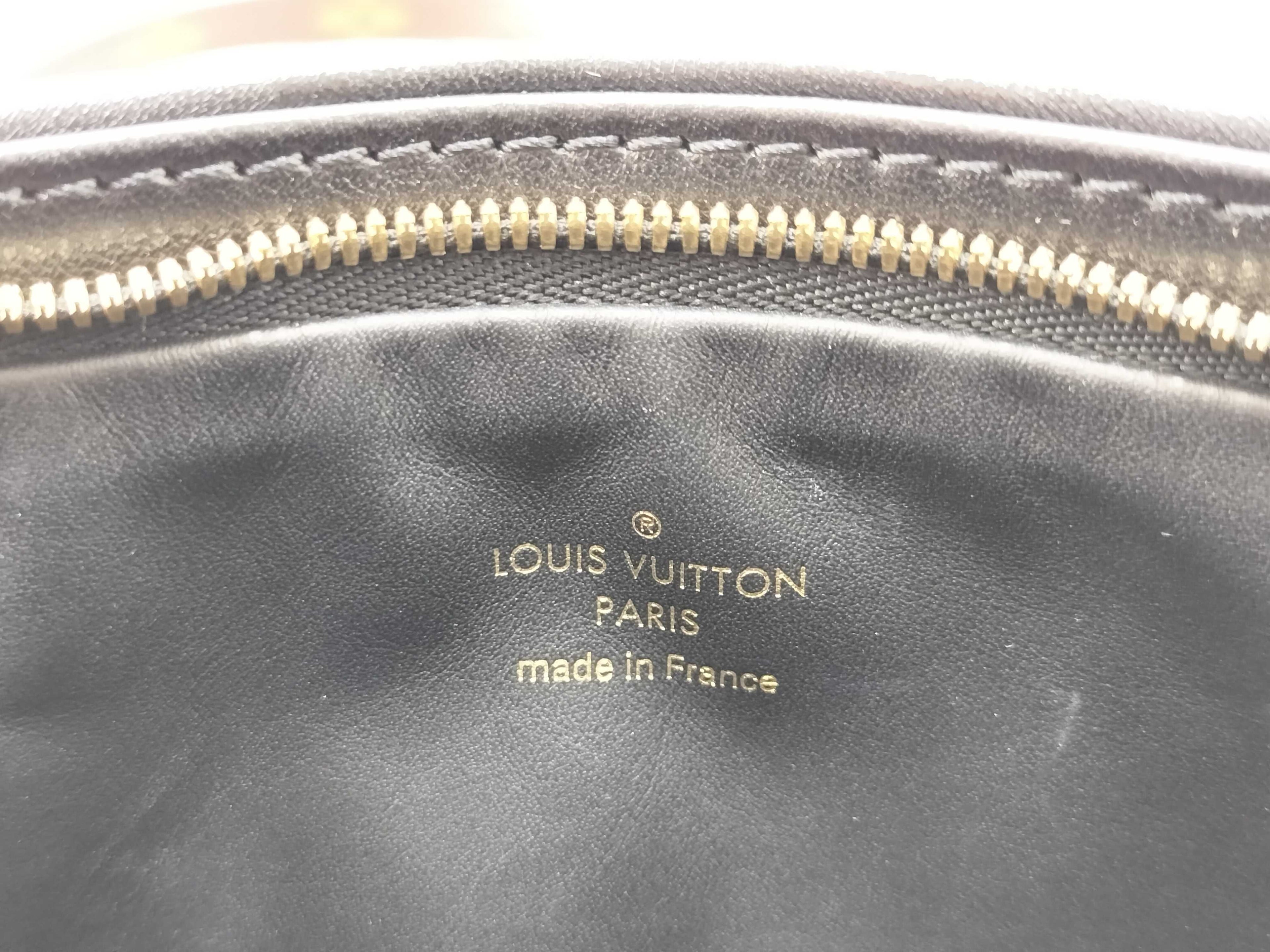 Louis Vuitton Monogram Pochette LV3