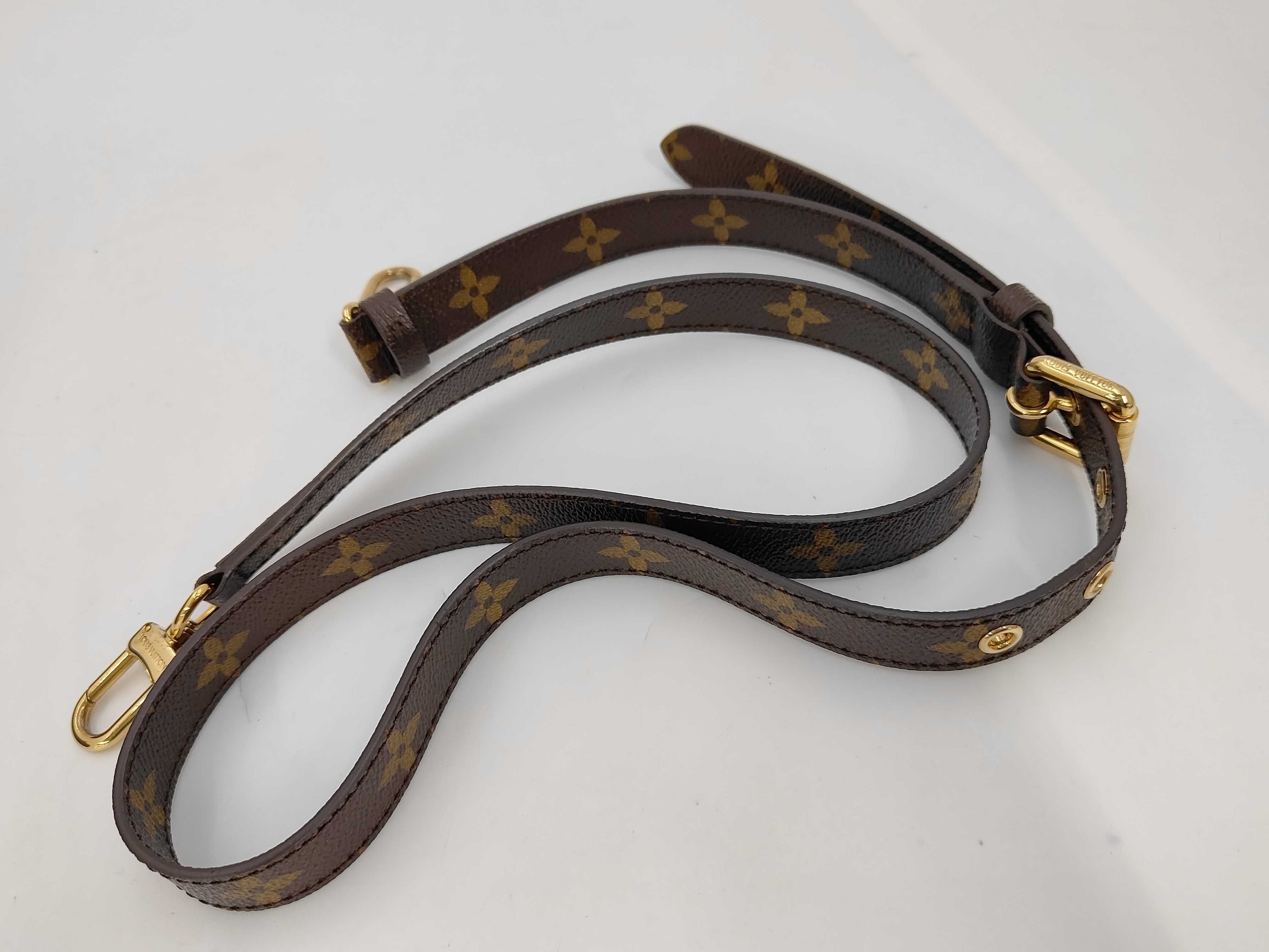 Louis Vuitton Pochette Metis, Monogram