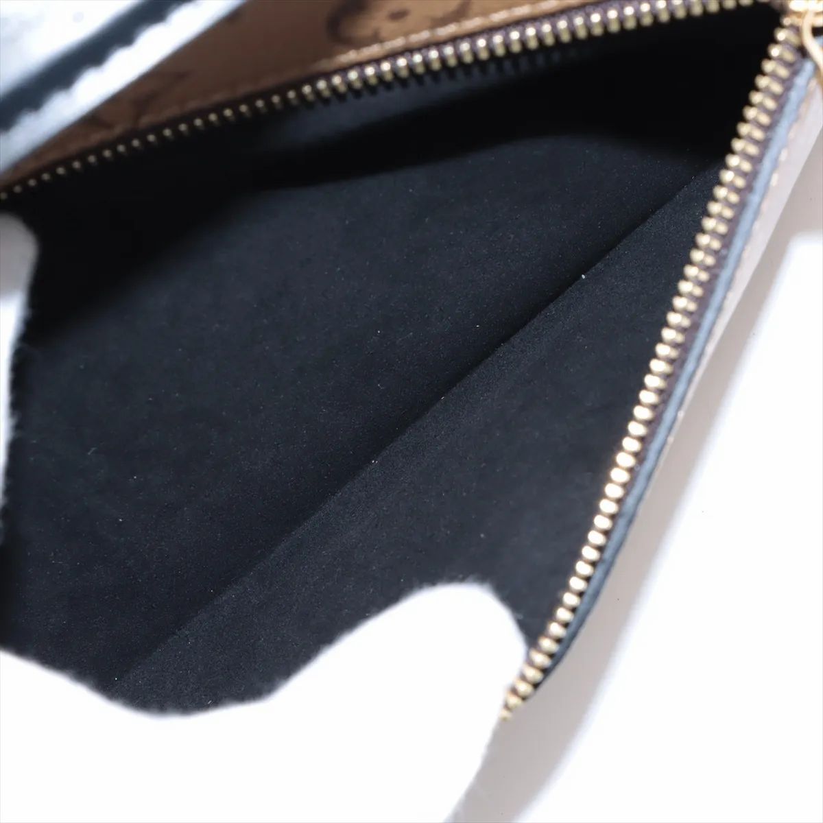 Louis Vuitton Pochette Metis, Monogram Reverse