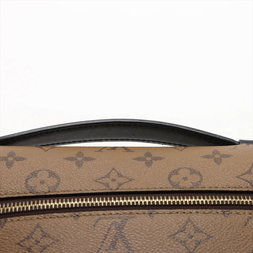 Louis Vuitton Pochette Metis, Monogram Reverse