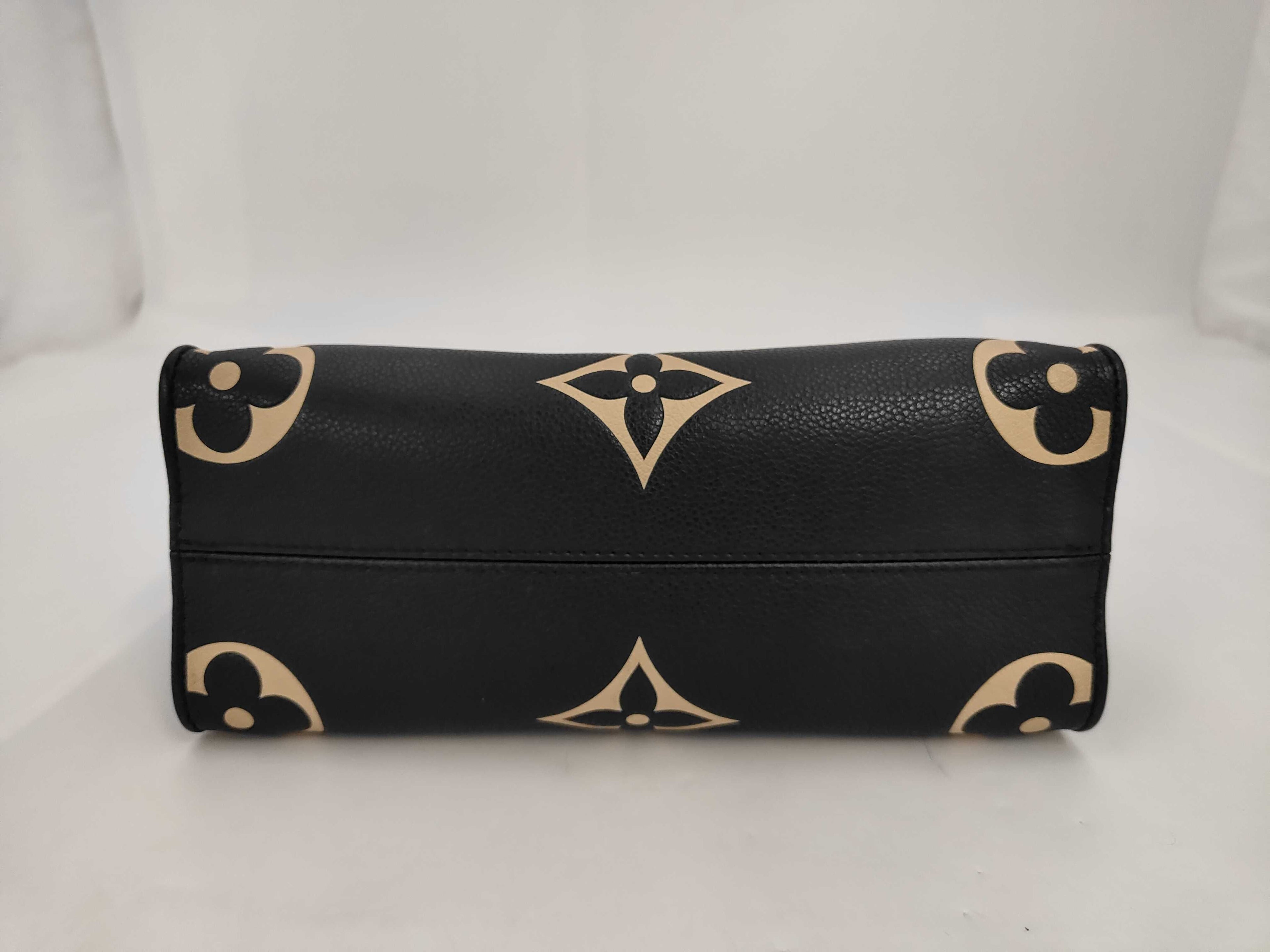 Louis Vuitton OnTheGo PM, Empreinte Giant Bicolor
