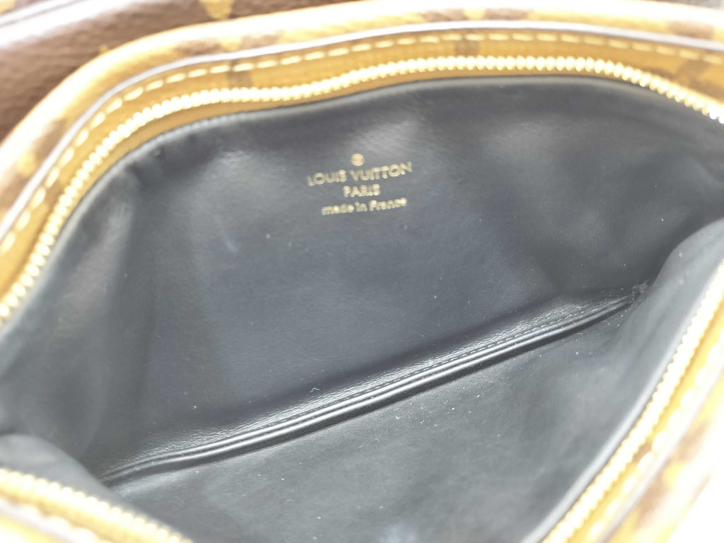 Louis Vuitton Monogram Pochette LV3
